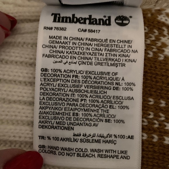 Timberland NWT Wheat and Cream Buffalo Plaid Scarf. 65” x 10” - Picture 4 of 4